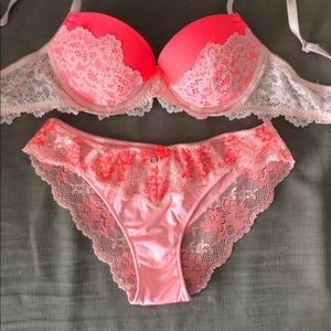 Victoria Secret Lingerie Set